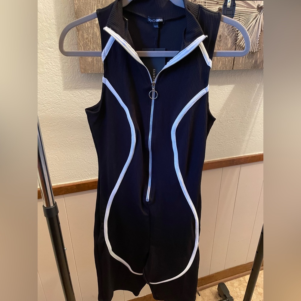 Sporty ribbed romper NWT